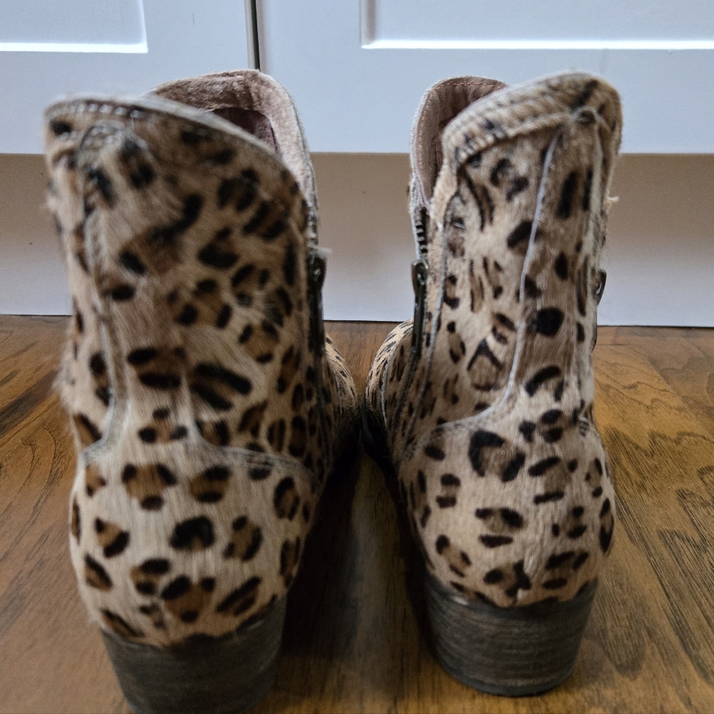 Leopard Boot - Picture 4 of 4